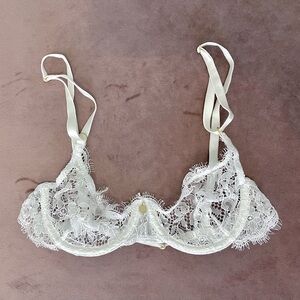 Dainty Bra XS White - Gooseberry Intimates. NWOT.